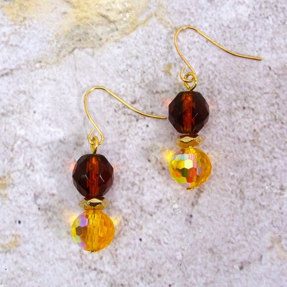 Yellow and brown all glass bead necklace and earring set mixed with gold accent - Picture 8 of 12